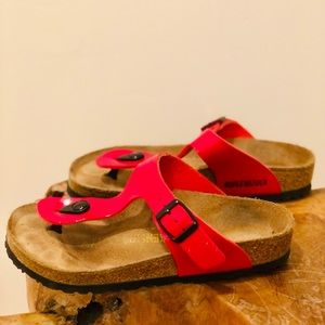 Birkenstock Women’s Gizeh Thong Regular Fit Sandal Patent Red - Size 35 EU